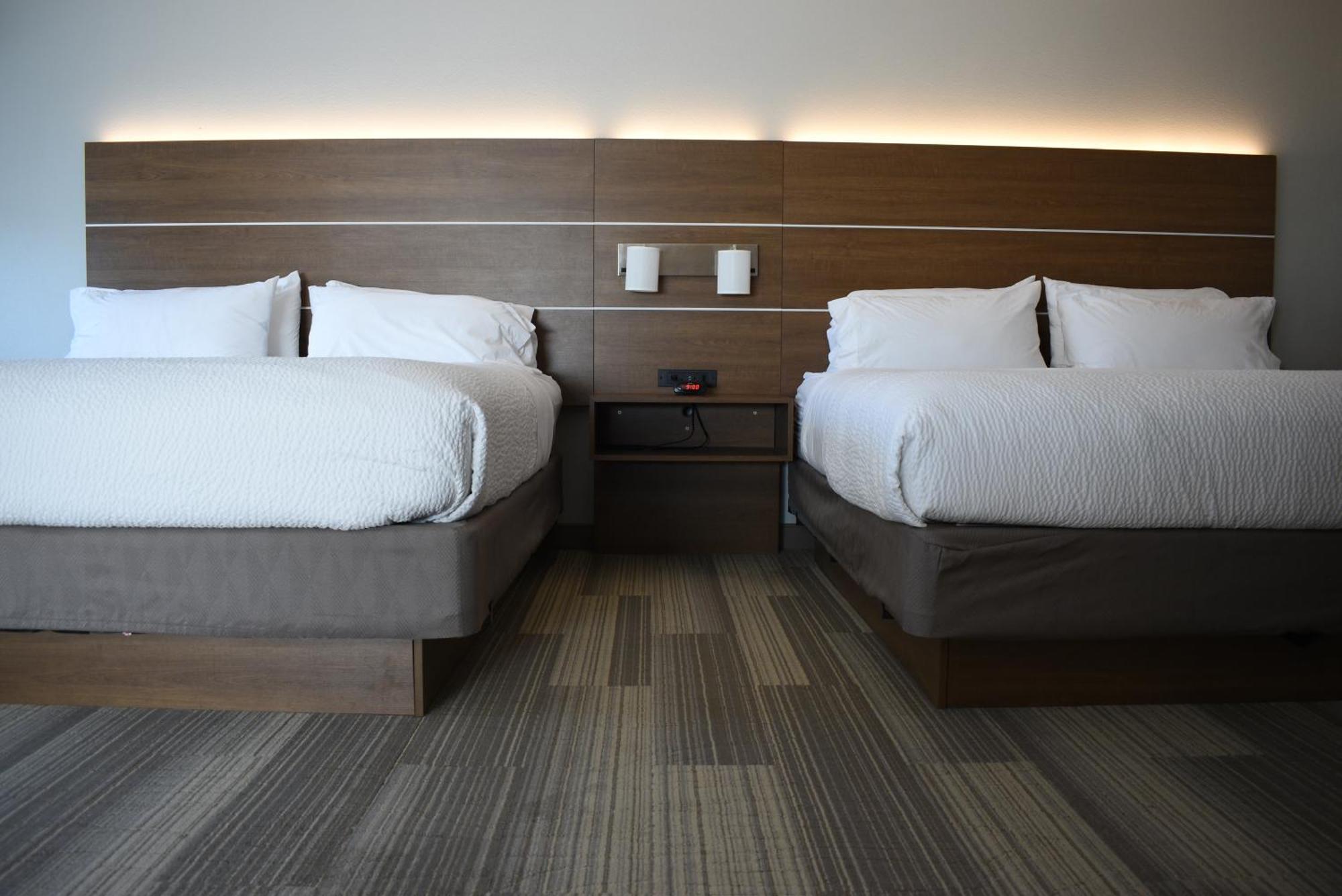 Holiday Inn Express Hotel & Suites Lincoln South By Ihg Εξωτερικό φωτογραφία